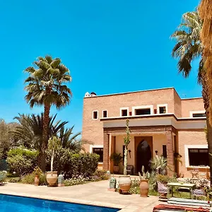 Hotel La Des Golfs & Pinkcactus