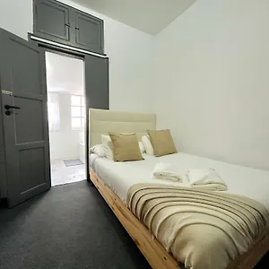 https://quarto-3-arroios.hotels-lisbon-portugal.com